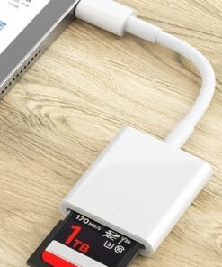 Adaptateur carte sd, lecteur de carte mémoire USB C vers SD TF, vue de trois quarts