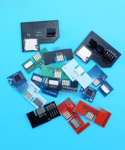 Adaptateur carte SD pour GameCube, huit références, vue de trois quarts