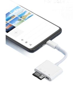 Adaptateur carte sd trois en un sur prise USB C, mode OTG, vue de trois quarts