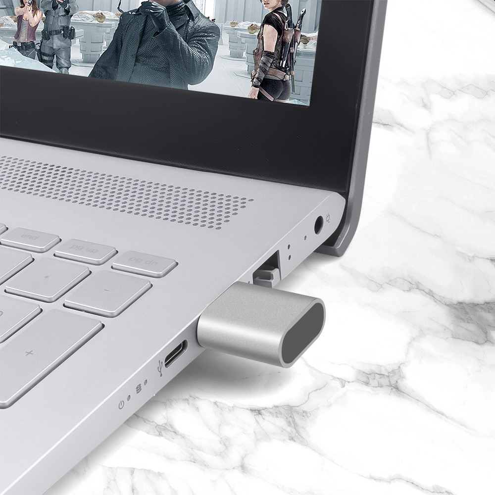 Adaptateur DVI HDMI : émulateur d’affichage virtuel 4K Adaptateur DVI HDMI : émulateur d'affichage virtuel 4K, vue de trois quarts