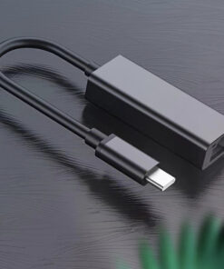 Adaptateur ethernet USB en aluminium, trois versions, vue de trois quarts
