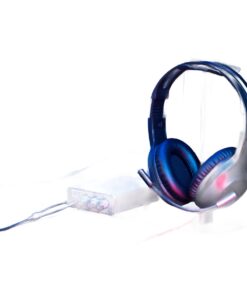 Adaptateur jack USB de bureau avec entrée microphone, vue de trois quarts