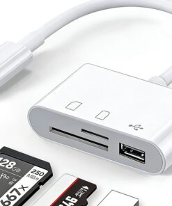 Adaptateur OTG USB-C vers Carte SD/TF 3-en-1, vue de trois quarts