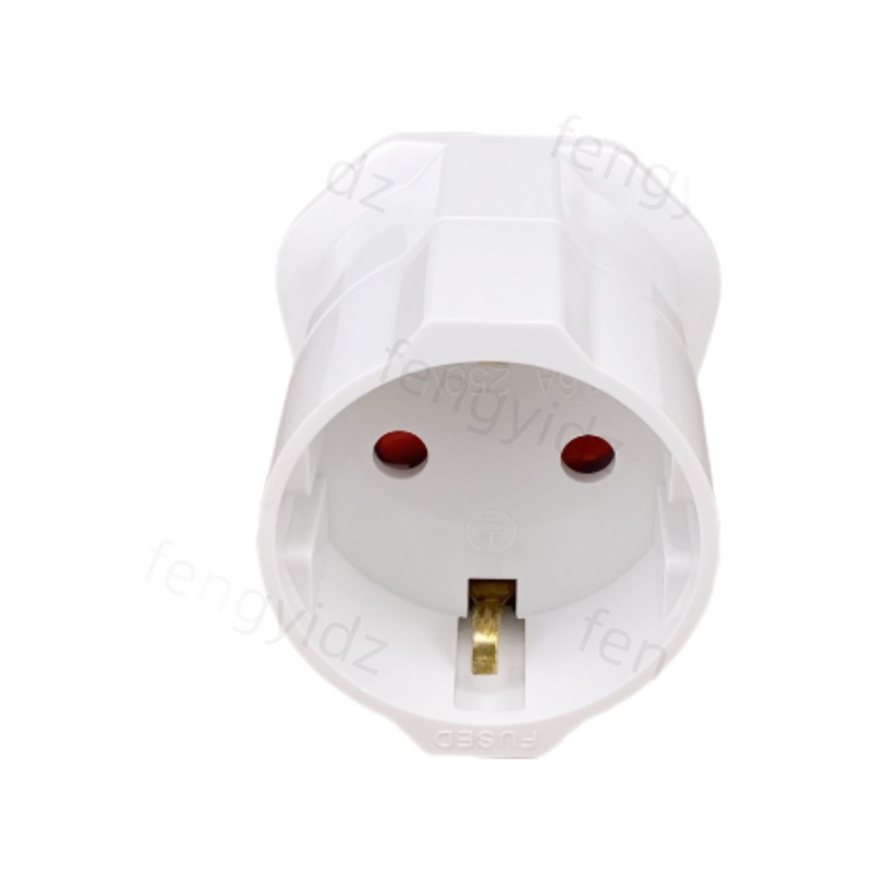 Adaptateur prise anglaise depuis une fiche européenne