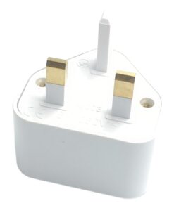 Adaptateur prise anglaise universel avec entrée standard, vue de profil