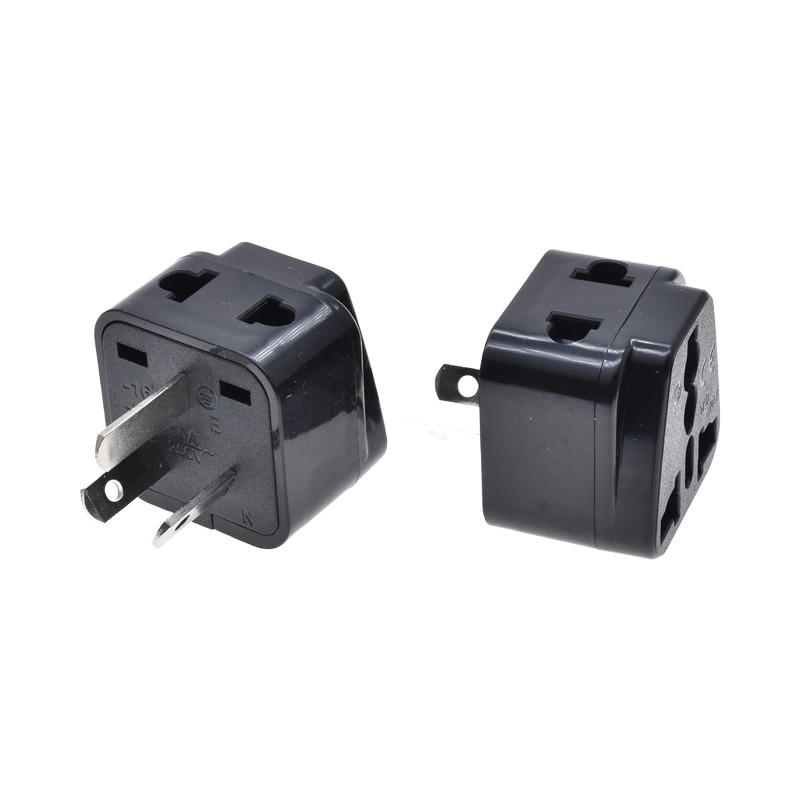 Adaptateur prise anglaise vers australienne deux Adaptateur prise anglaise vers australienne deux, vue de face