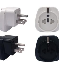Adaptateur prise USA type B avec terre, entrée européenne et universelle, vue de trois quarts
