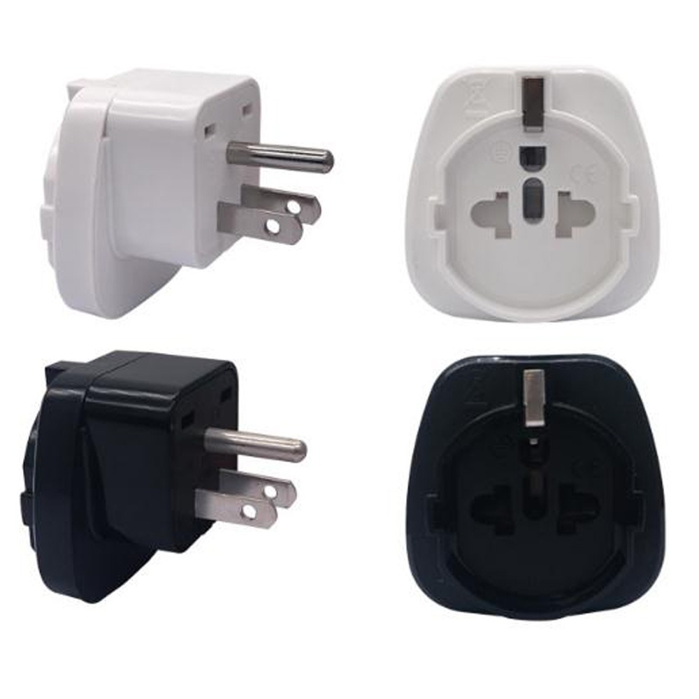 Adaptateur prise USA type B avec terre, entrée européenne et universelle Adaptateur prise USA type B avec terre, entrée européenne et universelle, vue de trois quarts