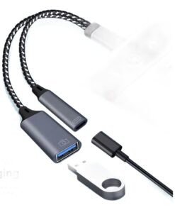 Adaptateur USB-C deux en un, charge et lecture, vue de trois quarts
