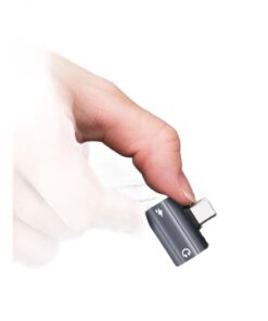Adaptateur USB C jack coude a 90 degres avec charge, vue principale