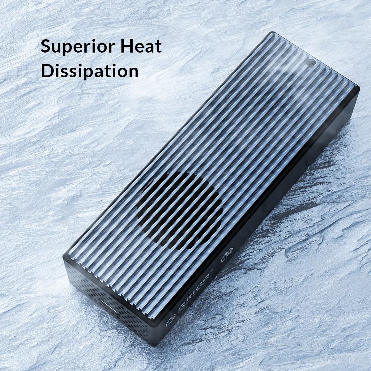 Adaptateur USB-C pour disque NVME avec ventilateur intégré Adaptateur USB-C pour disque NVME avec ventilateur intégré, vue de face