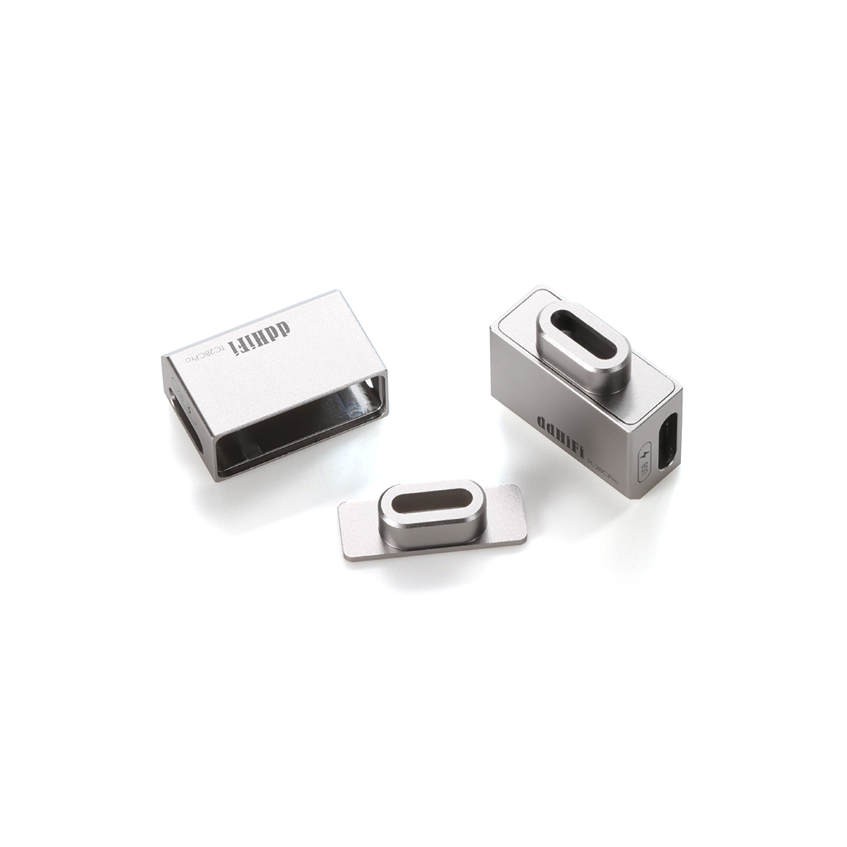Adaptateur USB-C pour écouter et recharger, format compact Adaptateur USB-C pour écouter et recharger, format compact, vue de face