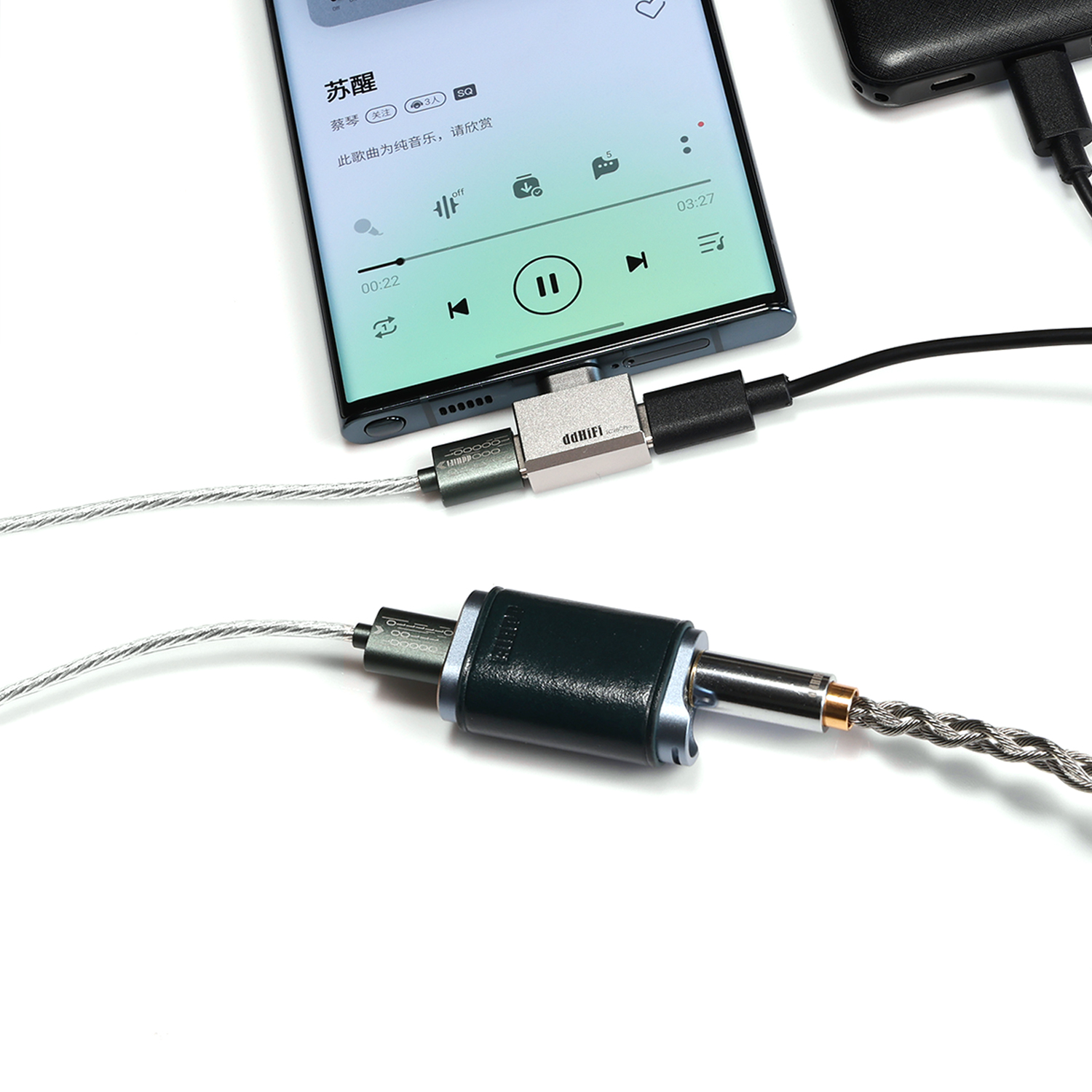 Adaptateur USB-C pour écouter et recharger, format compact Adaptateur USB-C pour écouter et recharger, format compact, detail