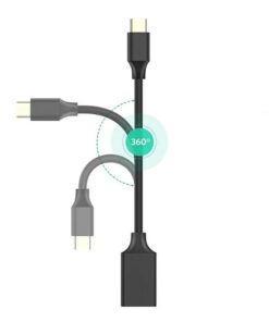 Adaptateur USB USB C OTG : brancher une clé USB sur un téléphone, vue de trois quarts