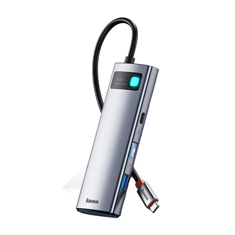 Hub USB C 7 en 1 : HDMI 4K 60 Hz, trois USB, lecteur SD et recharge Hub USB C 7 en 1 : HDMI 4K 60 Hz, trois USB, lecteur SD et recharge, vue de face