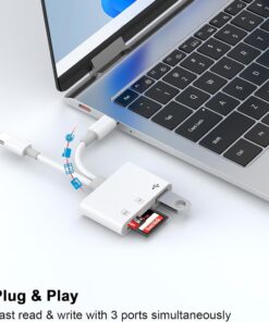Hub USB c lecteur de cartes 5 en 1, SD, microSD et CF, vue de trois quarts