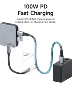 Hub USB-C magnétique 7 ports avec sortie HDMI 4K, vue de trois quarts