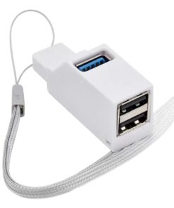 Hub USB C mini, un port vers trois, boîtier compact de 19 g, vue de trois quarts