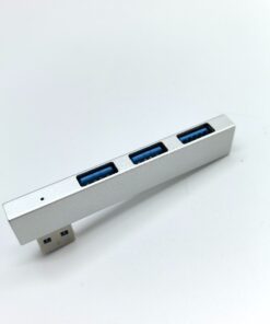 Hub USB C orientable gauche ou droite, un port 3.0 et deux 2.0, vue principale