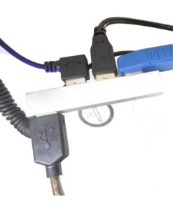 Hub USB C orientable gauche ou droite, un port 3.0 et deux 2.0, detail