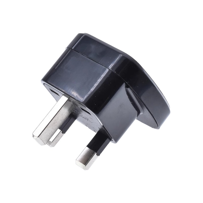 Adaptateur prise Singapour type G 13 A à entrée universelle Adaptateur prise Singapour type G 13 A à entrée universelle, vue de profil